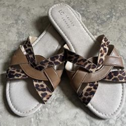 LC Lauren Conrad sandals! Featuring a trendy animal print size X-LARGE