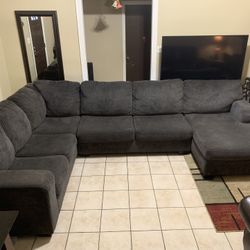C Sectional Sofa / Sala / Livingroom Set