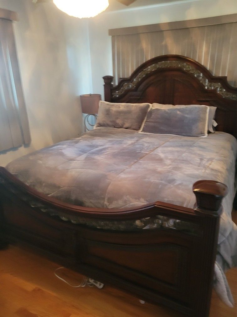 King Size Bedroom Set