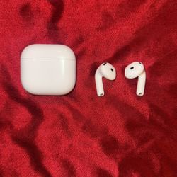 Apple earpods 4