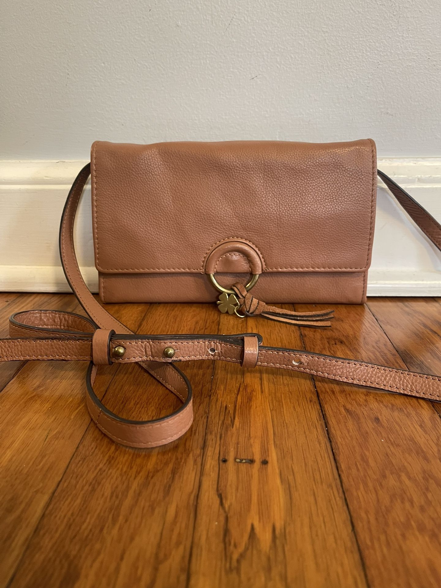 Beautiful Lucky Brand Leather Crossbody Mini