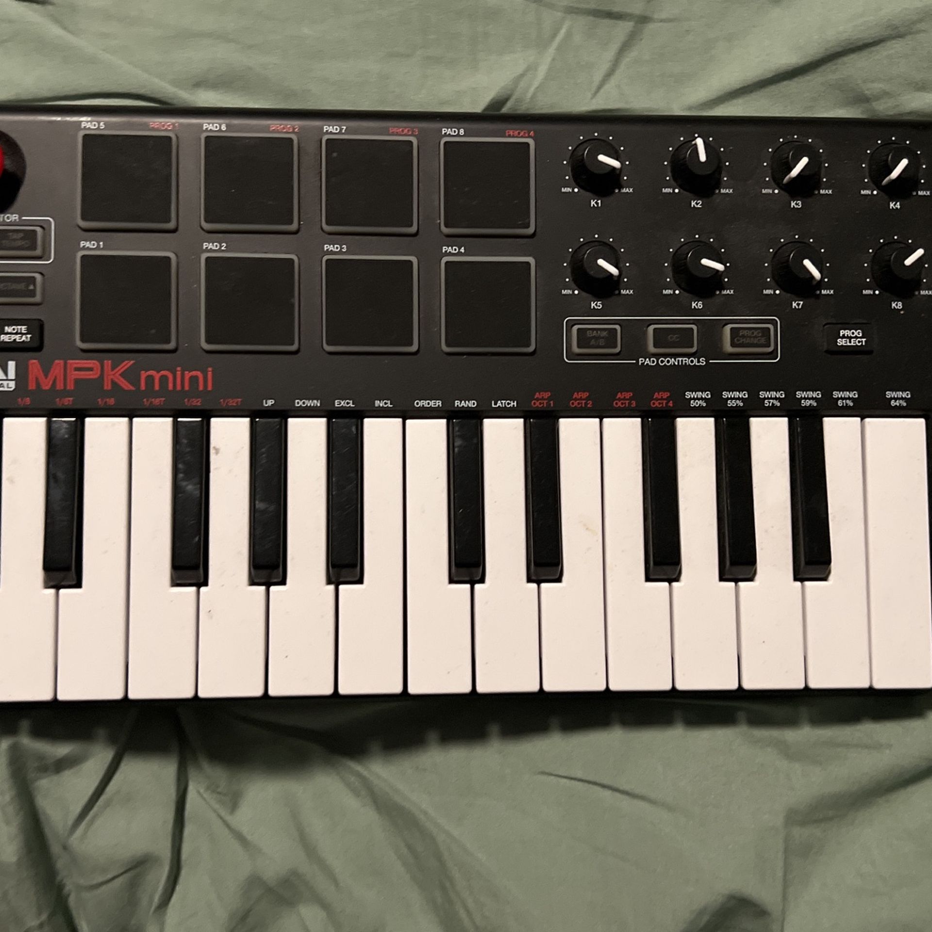 Akai Professional MPK Mini 