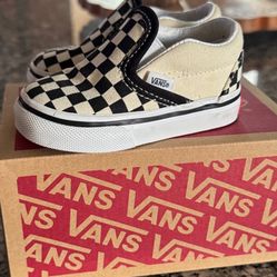 Toddler Checkered Vans (3)