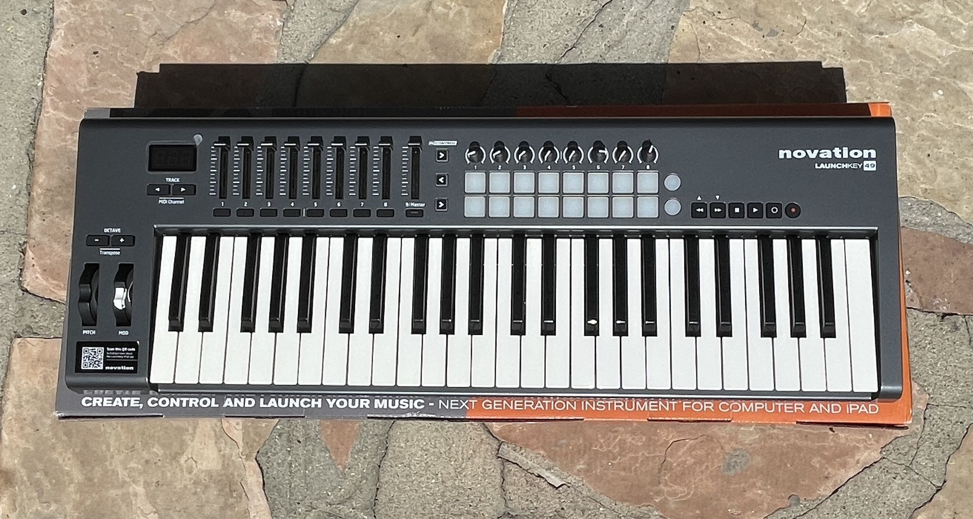 Novation Launchkey 49 MIDI USB Keyboard 
