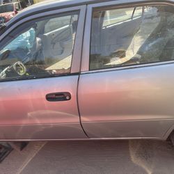 Tengo Muchas Partes Para Toyota Corola Del Año 1998 Al Año 2002