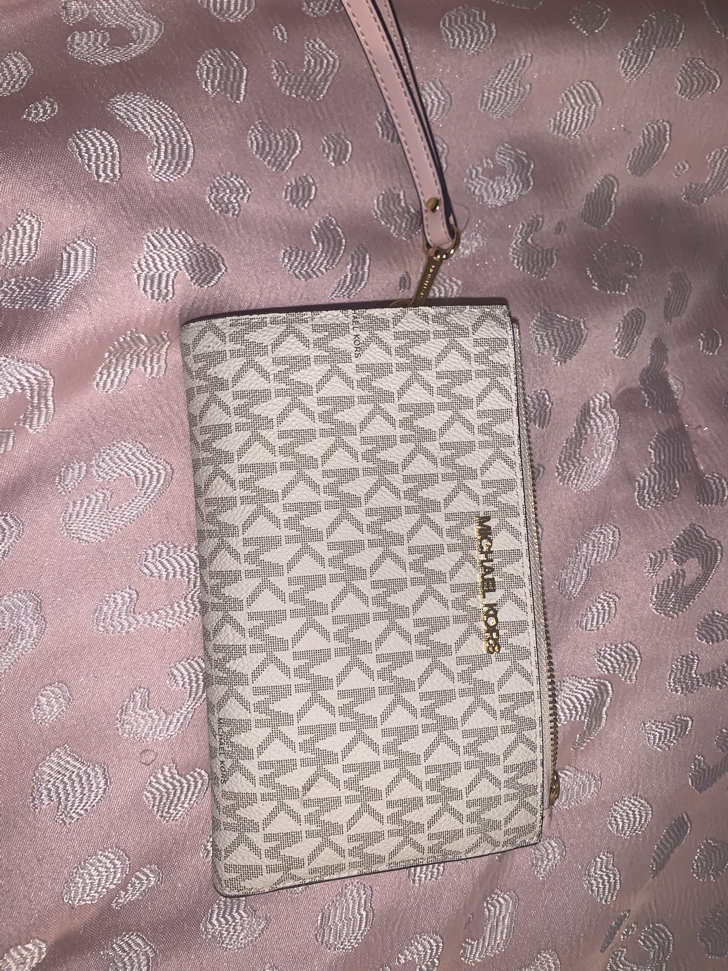 Michael Kors Wristlet Wallet