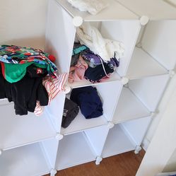 Wardrobe storage unit