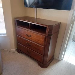 Wood Dresser And Media