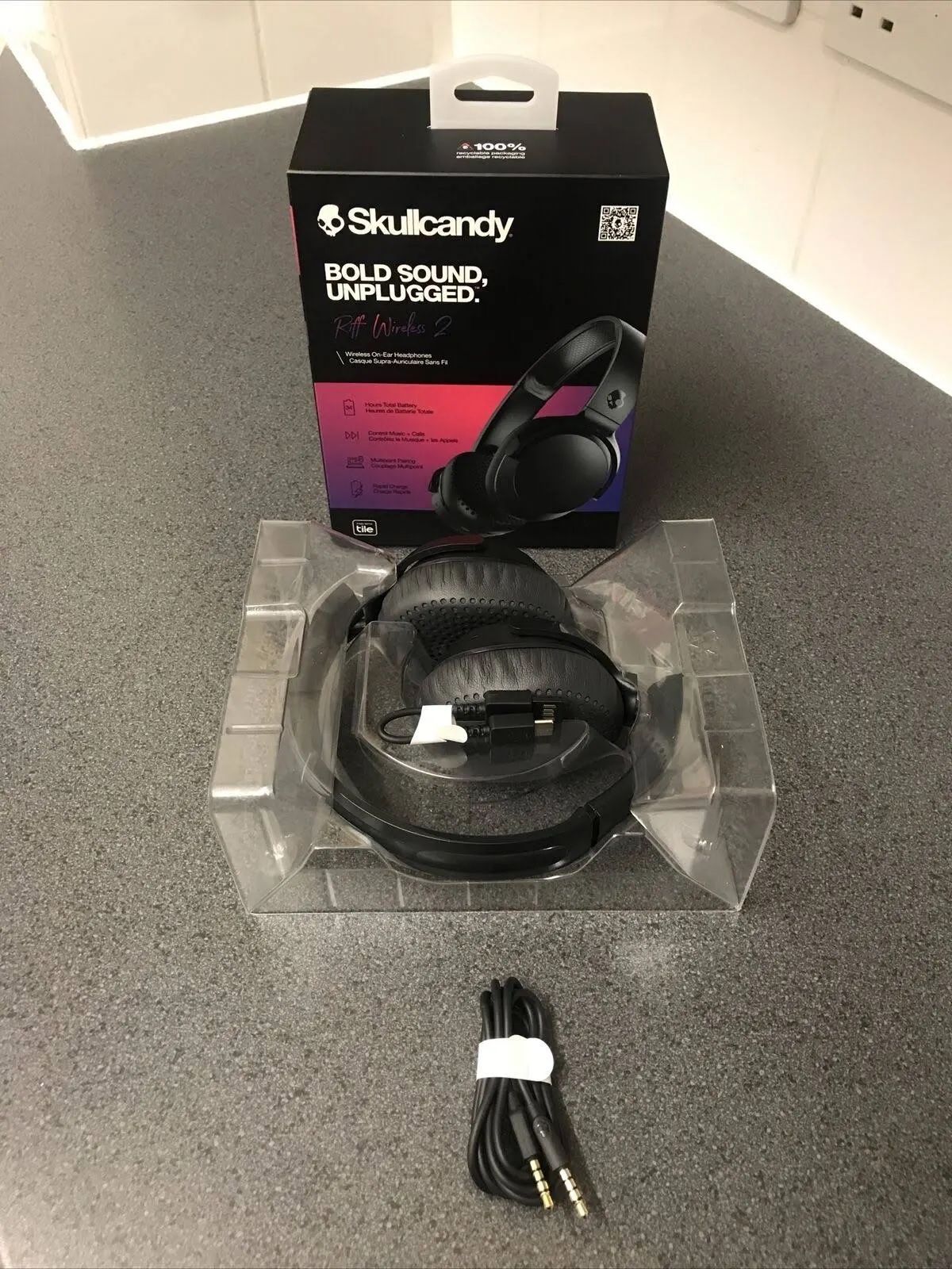 scull candy headphone brand new 