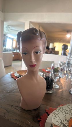Vintage 1950 jewelry mannequin
