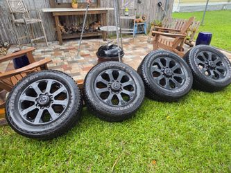 2025 ram 2500 wheel and tire*no tpms*