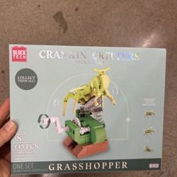 NWT Crankin' Critters Grasshopper building Set
