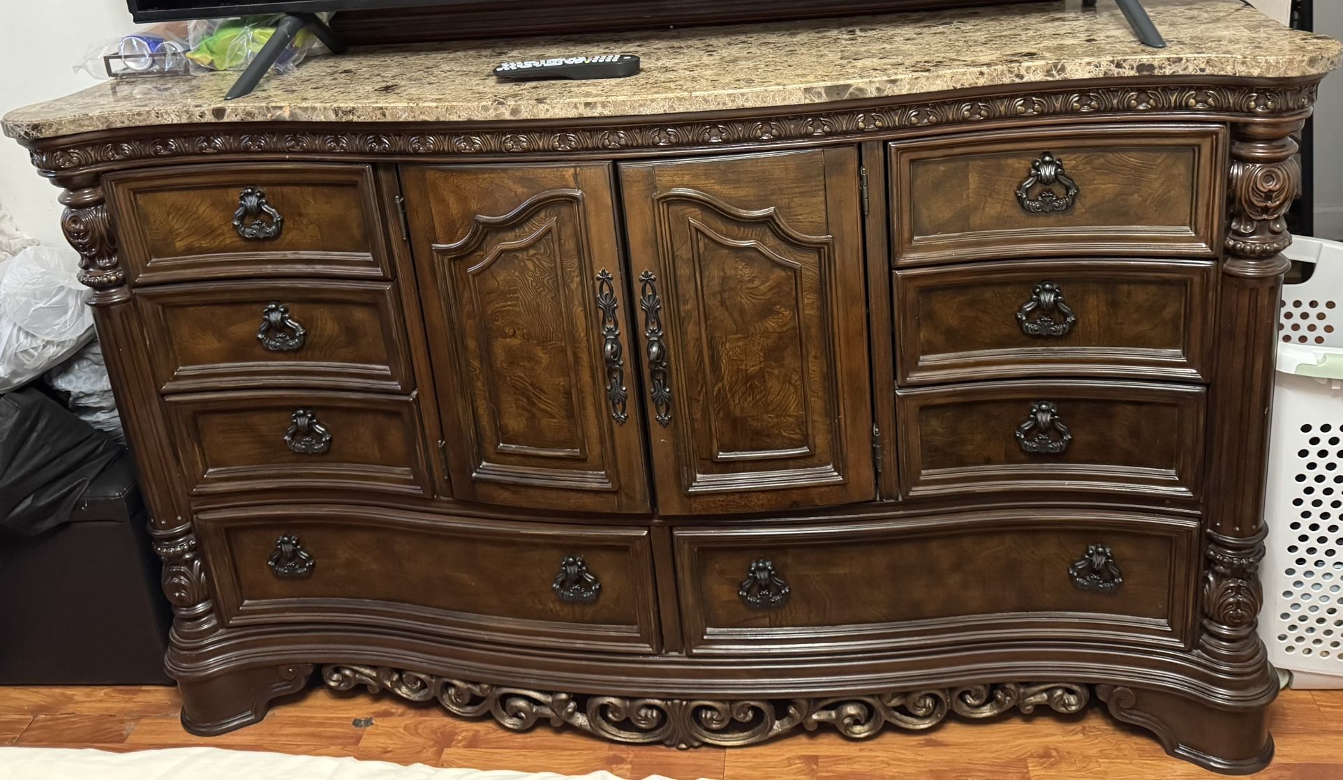 Bedroom 6 Piece Set