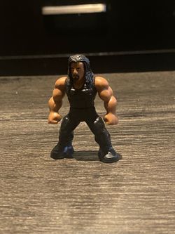 WWE stack down mini fig of reigns
