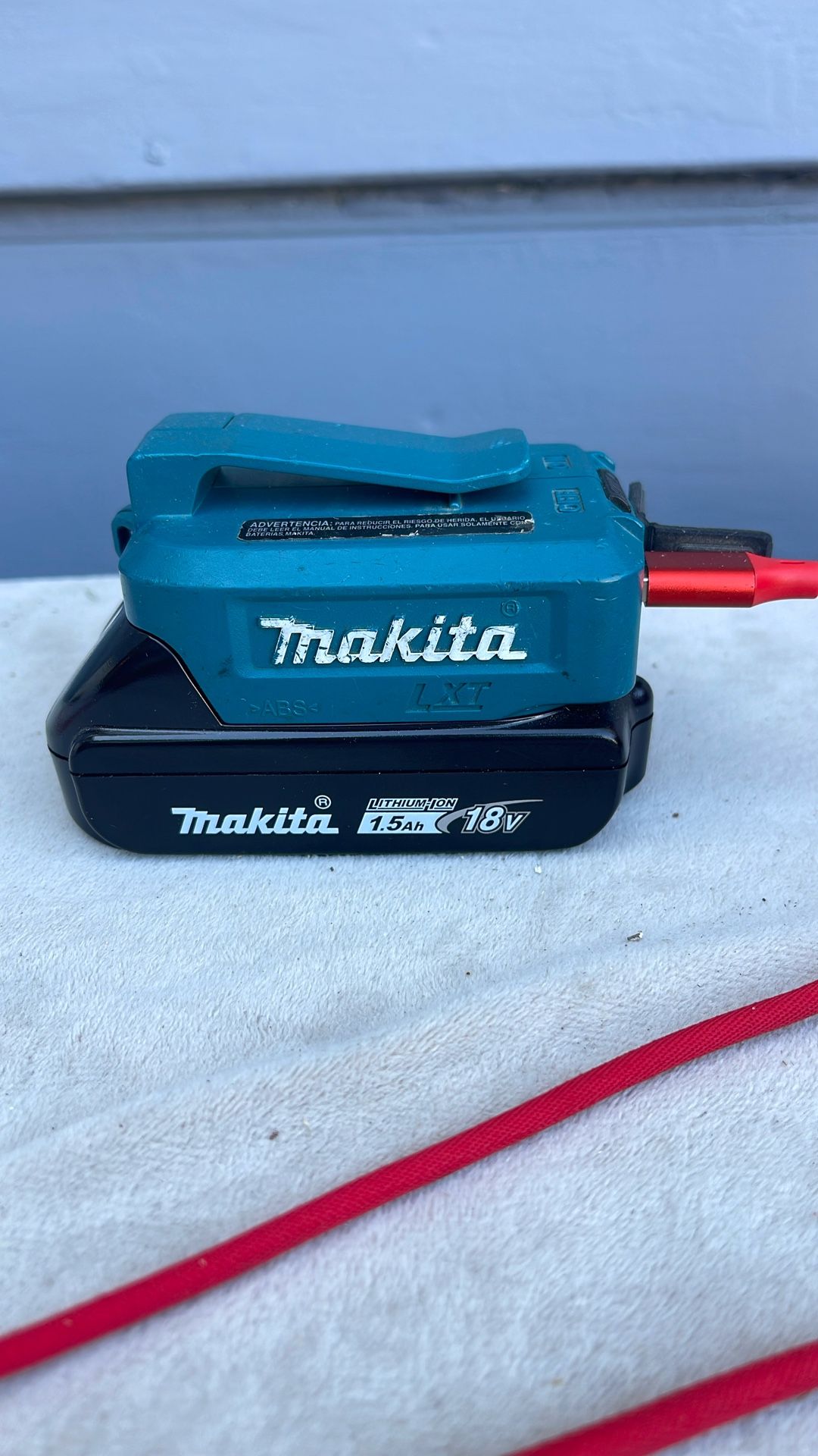 Makita 18V / USB CHARGER