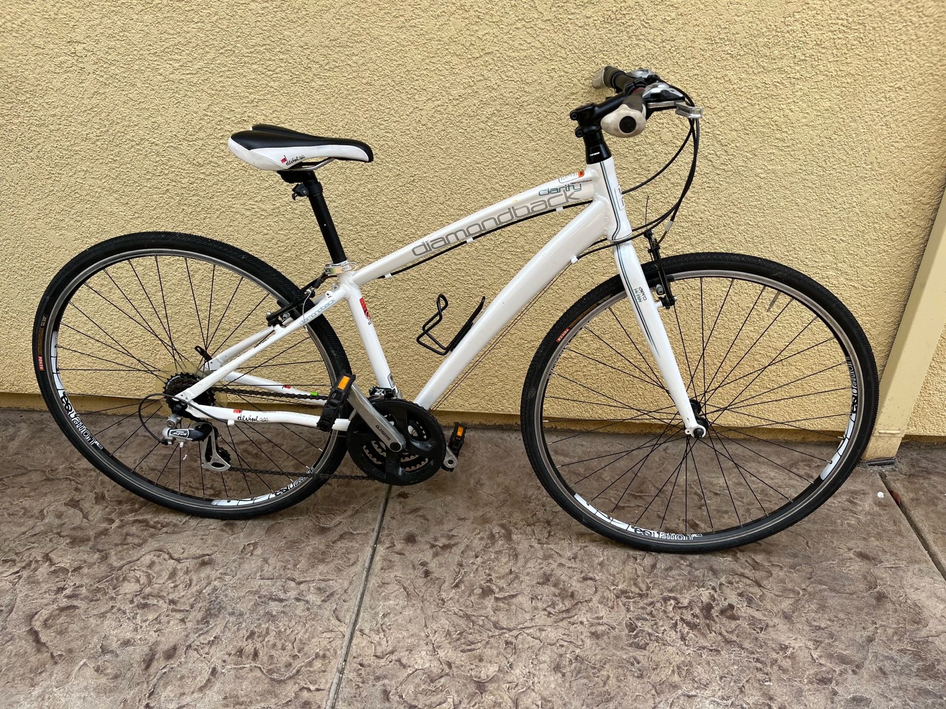 Multi item pre yard sale