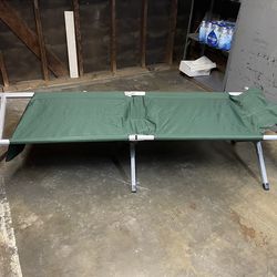 Camping sleeping cot