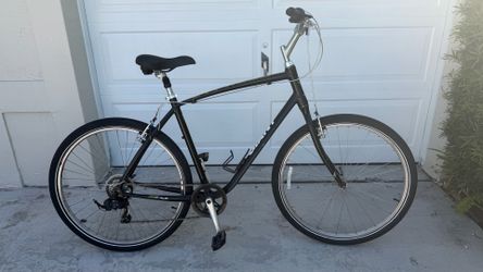 Giant Cypress XL bike extra large bicycle 700c/29 tires comfortable