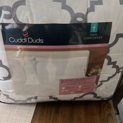 Brand New Twin Comforter 