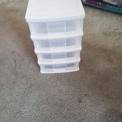 4 Drawers 