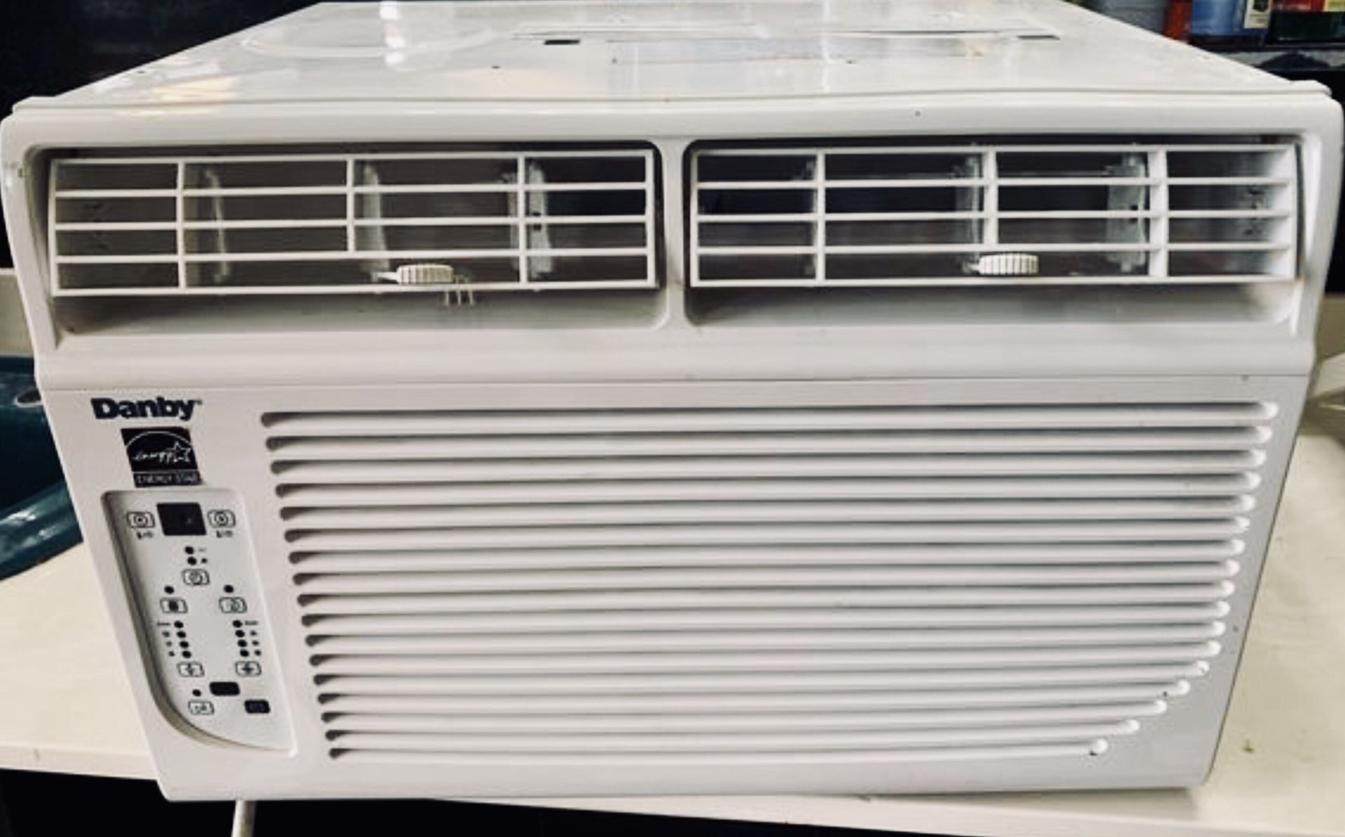 AC air conditioner window unit 6000 btu