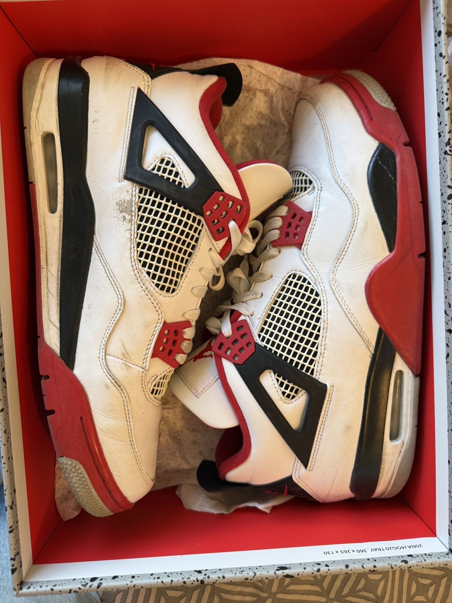 Jordan Retro 4 Fire Red