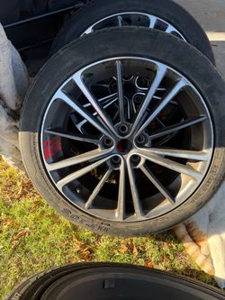 Tires with rims