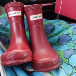 Size 4t HUNTER RAIN BOOTS