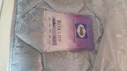 SEALY MATTRESS & BOX SPRING
