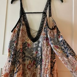 NWT Flowy Tunic Top Small