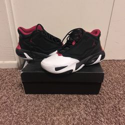 Jordan Boys 7y Or Woman 8.5  Black Red & White 
