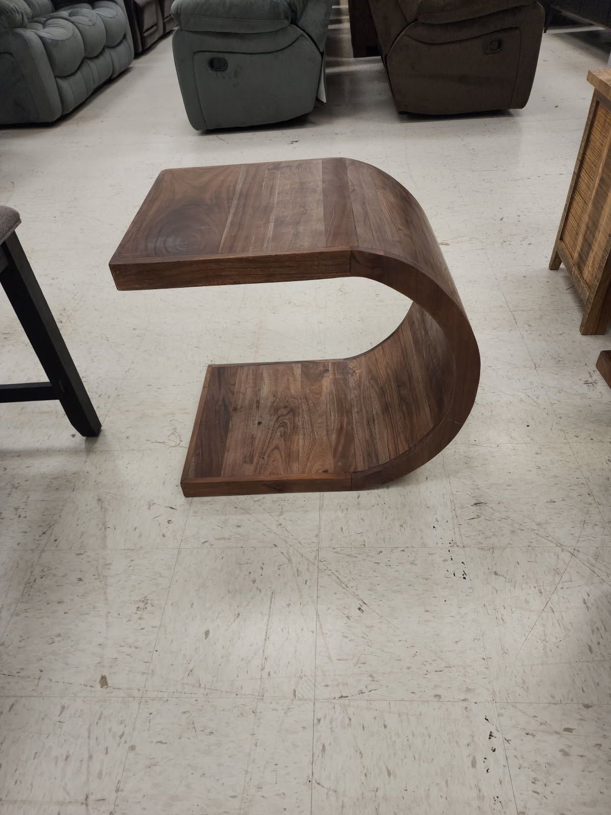 ELLPISE END TABLE