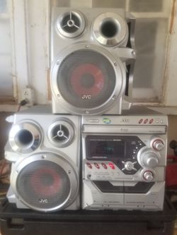 JVC MXG500 Stereo, 3 Disc CD, Dual Cassette Player & Speakers