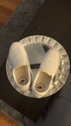 Nike shoes 6.5 women’s