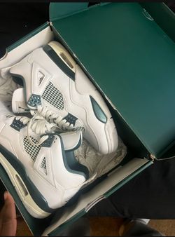 Jordan 4s