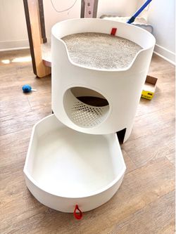 2-in-1 Cat Litter Box with Scratch Basin + Free Cat Care Bundle Included