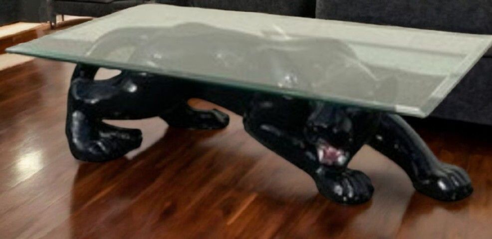 1980’s ceramic black panther coffee table. In excellent vintage condition.