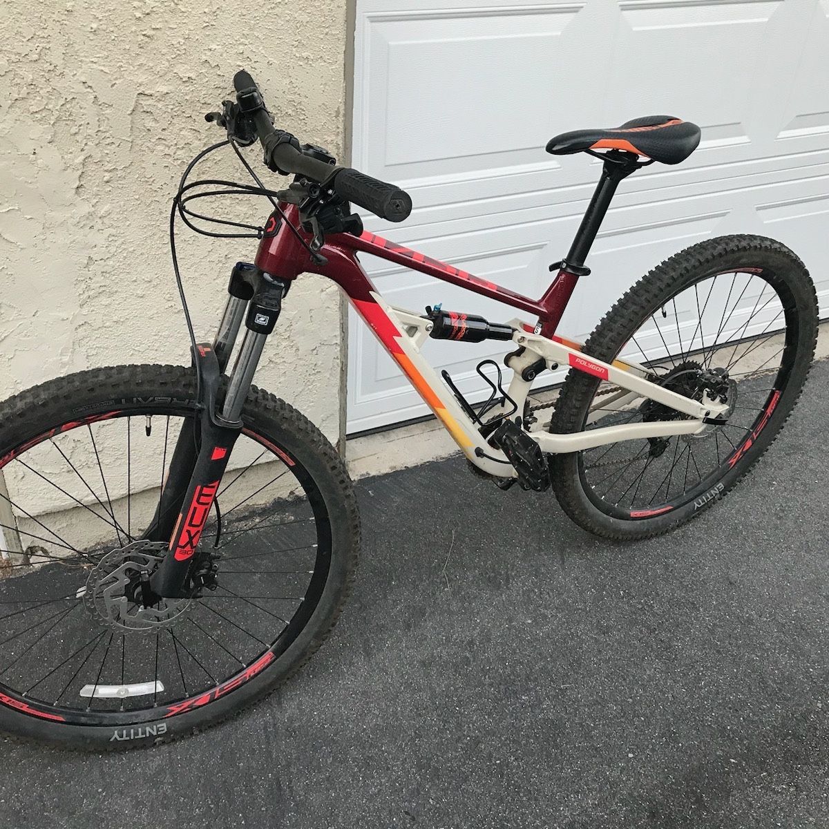 Polygon  D5 Mountain Bike