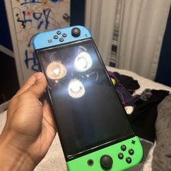 Nintendo Switch Oled Model With 15 Games And 4 Joycons
