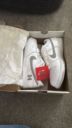 Nike sb supreme