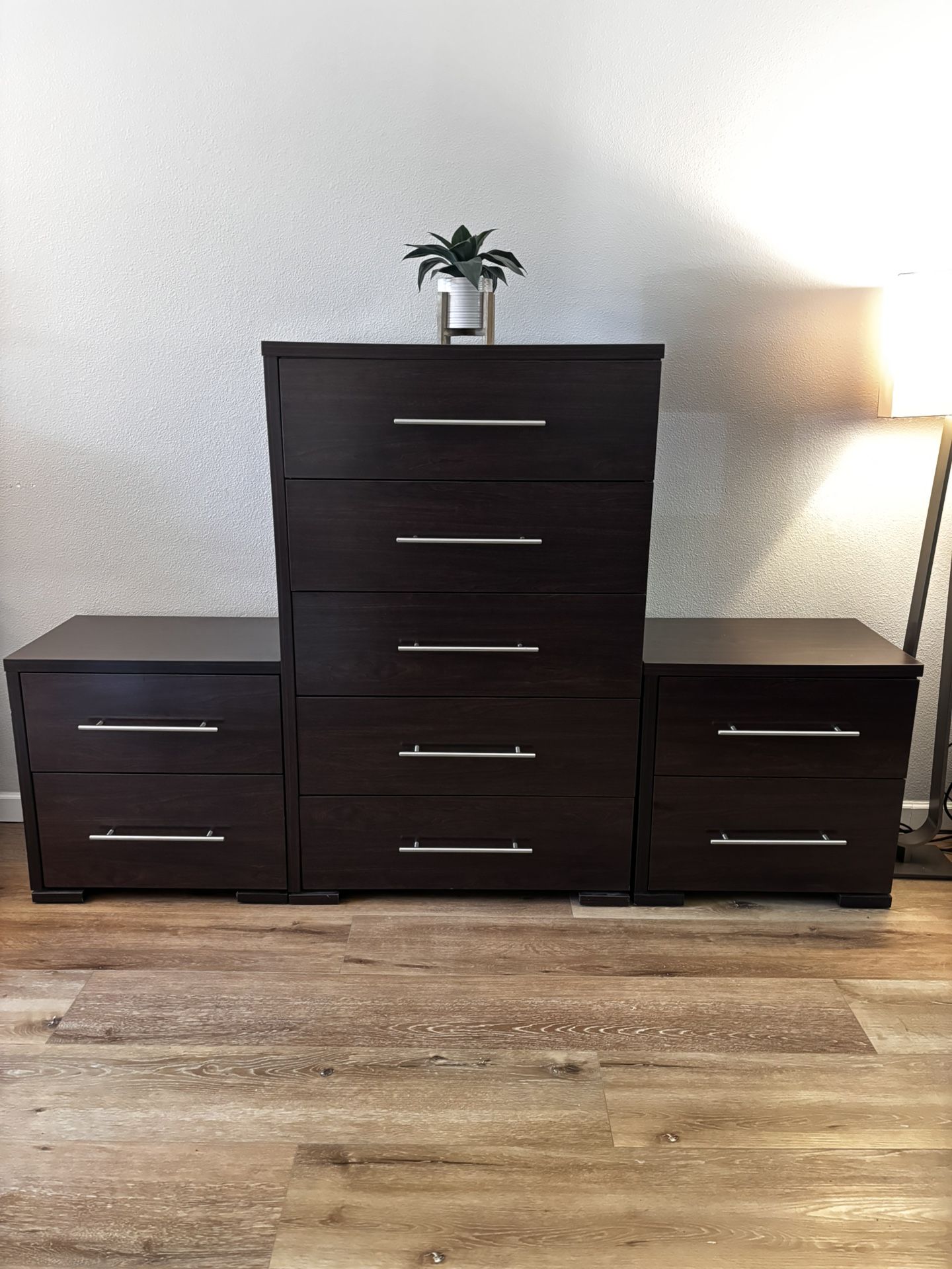 Modern 5 Drawer Dresser & Nightstand Set Same Day Delivery Available