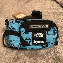 NWT Supreme The North Face Steep Tech Waist Bag for Sale in