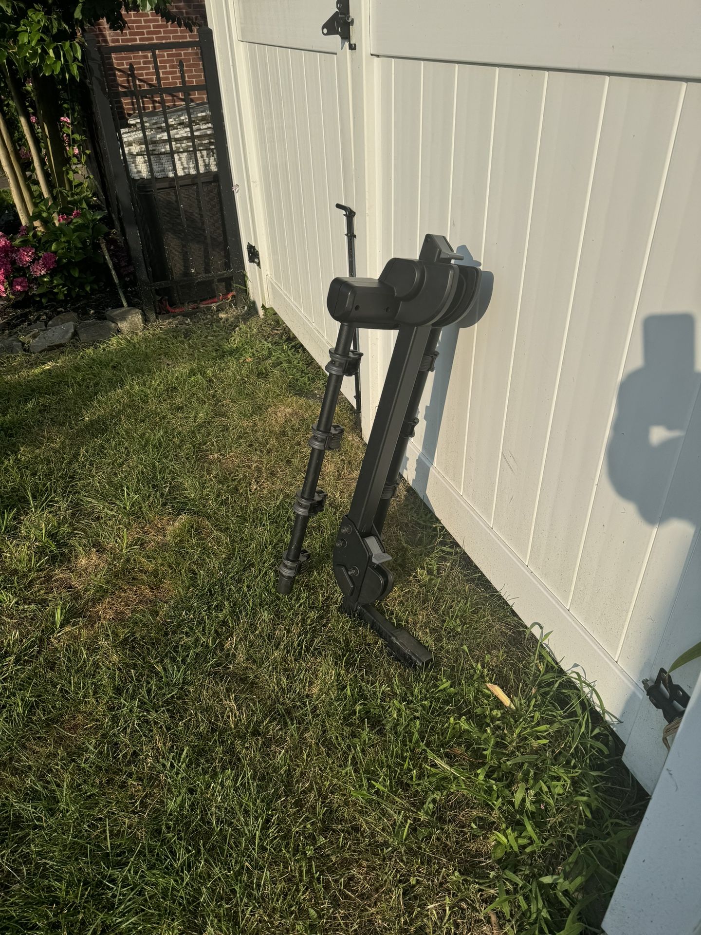 Thule 2” Hitch Bike Rack For 4