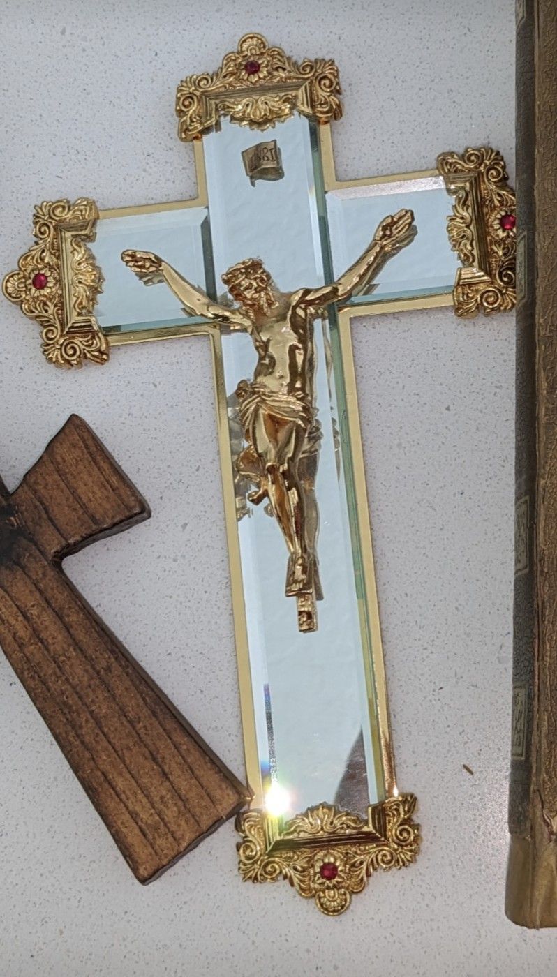 TFM Franklin Mint - WALL CROSS CRUCIFIX MADE IN ITALY MIRRORED GOLD 10.5"X 6.5"