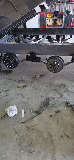 PARTS FOR TRAILERS BRAND NEW FENDERS,TIRES,AXLES,TARPS,TOOL BOX FOR ANY QUESTION TEXT ME PLEASE SE HABLA ESPAÑOL