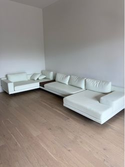 Rove Concepts- Dresden Modular Sectional-right hand facing