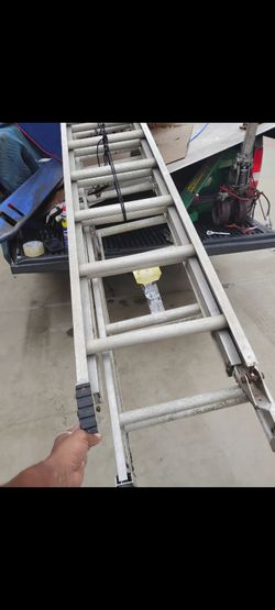 28 ft Aluminum extension ladders $279-299