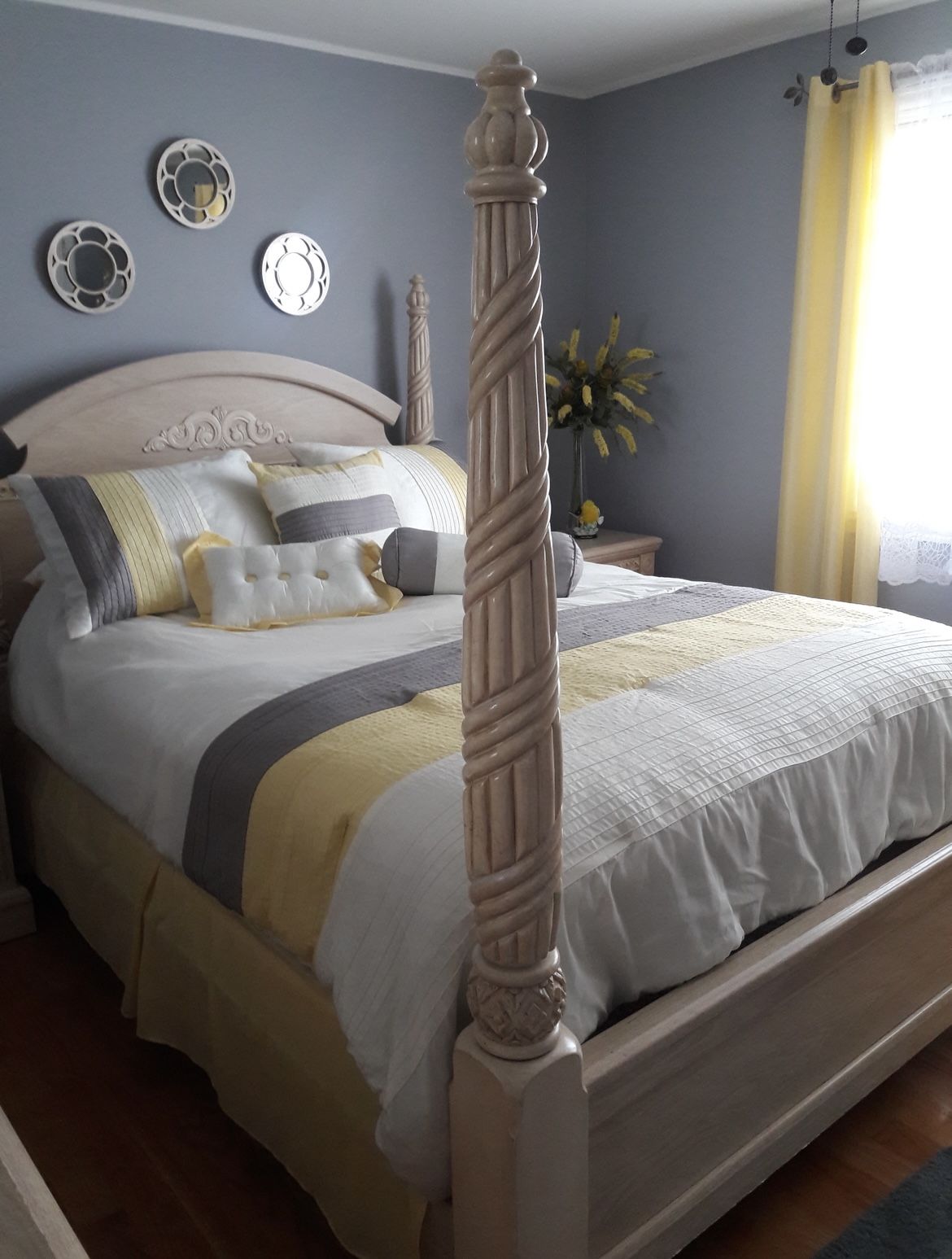 Queen size bedroom furniture 5 pc plus mattress