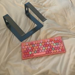 FREE Laptop Stand + Keyboard ⌨️ 