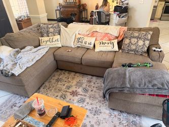 This is a BIG COUCH